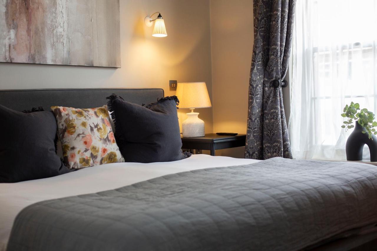 The Grosvenor Arms Hotel Shaftesbury Bagian luar foto